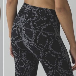 EUC LULU wunder under full on Luon high rise